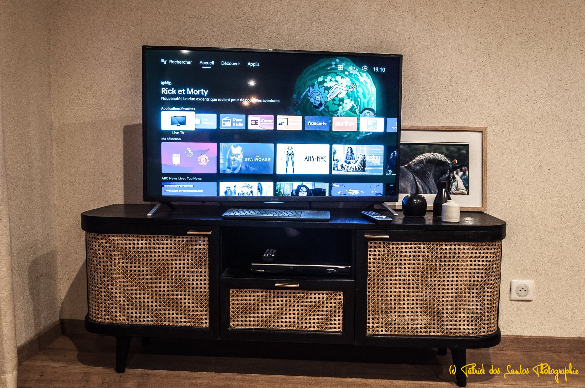 TV HiFi 4K Internet fibre et WIFI, chaines internationales, films, Youtube....