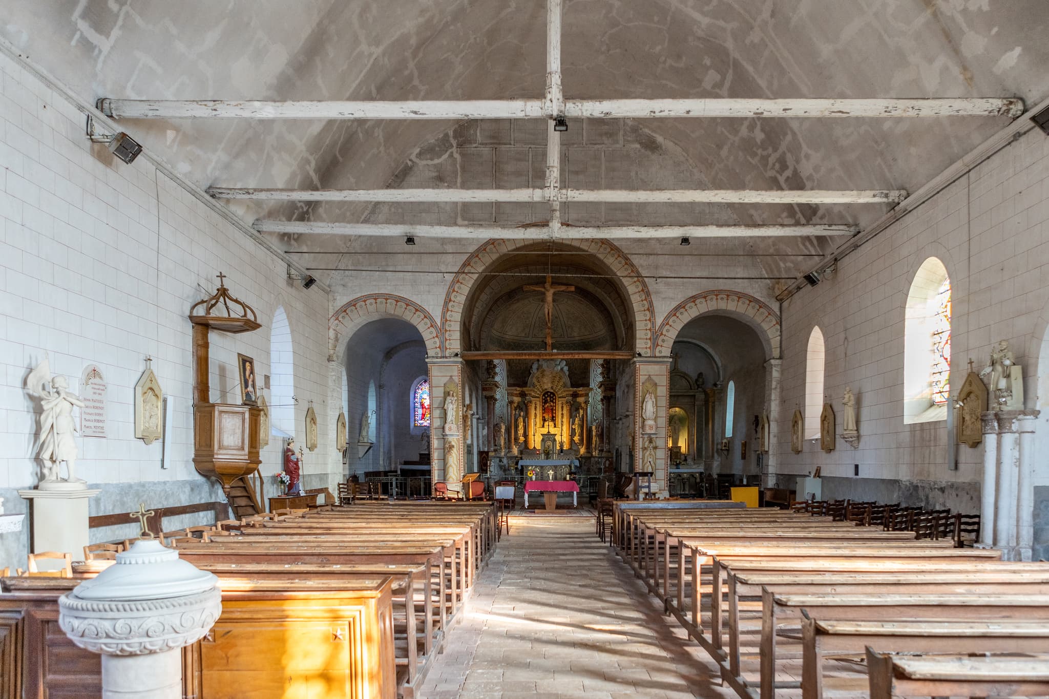 ÉGLISE int.