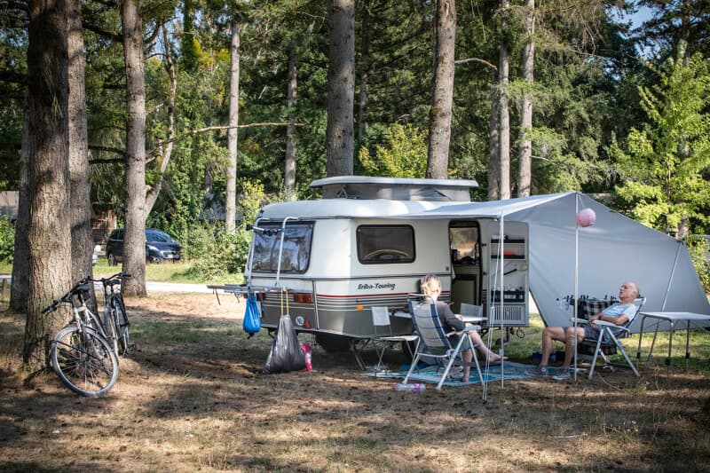 087_Huttopia-Chateaux-ManuReyboz.jpg-800px