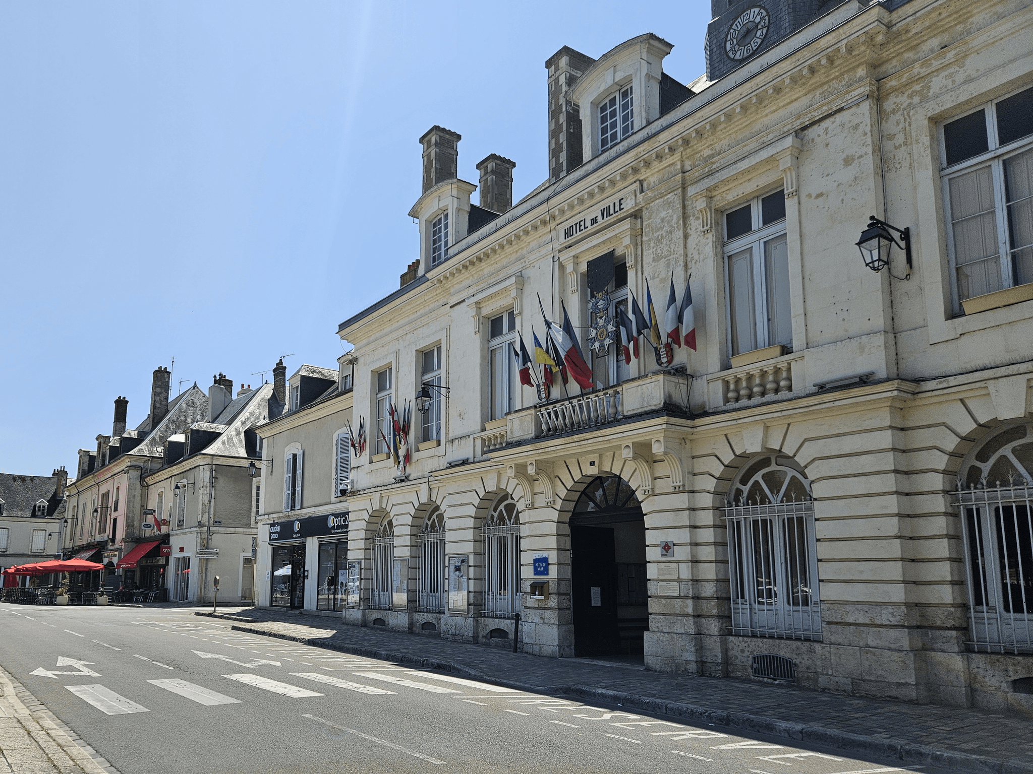 09 hotel de ville chateaudun