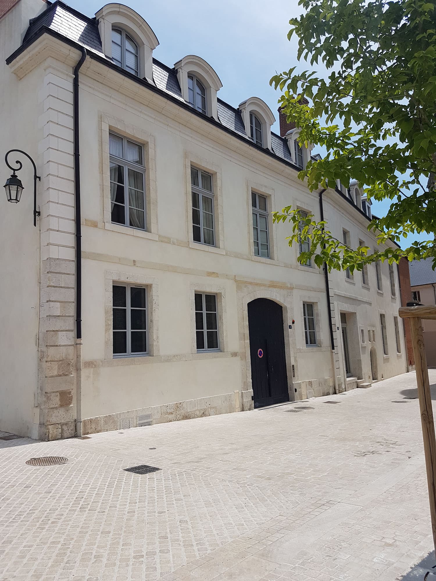 17 "Maison Dessaux"