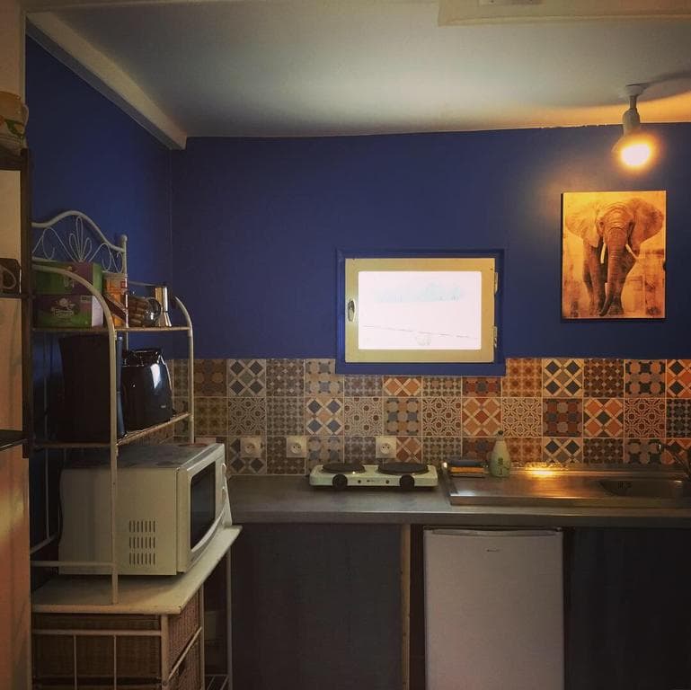 186931156