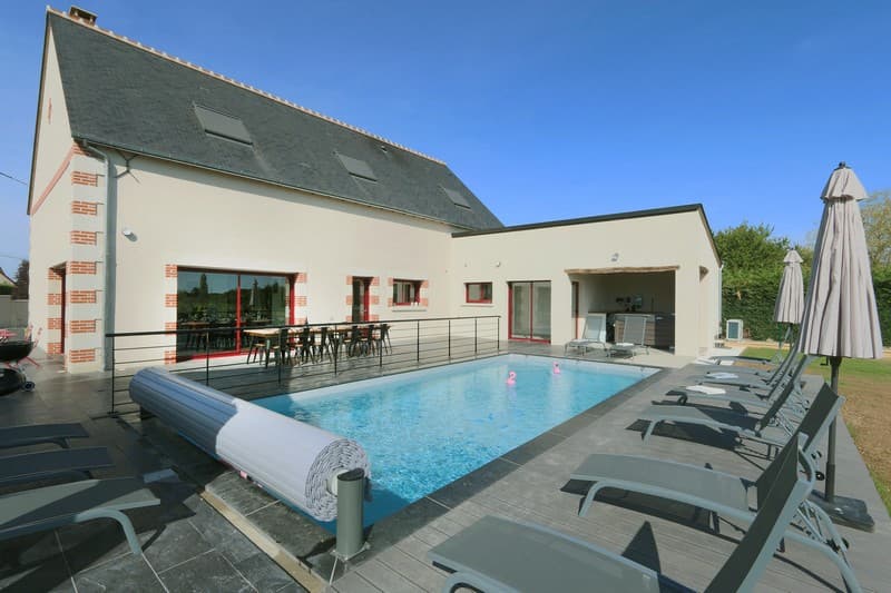 2-Piscine-Arriere-de-la-bulle
