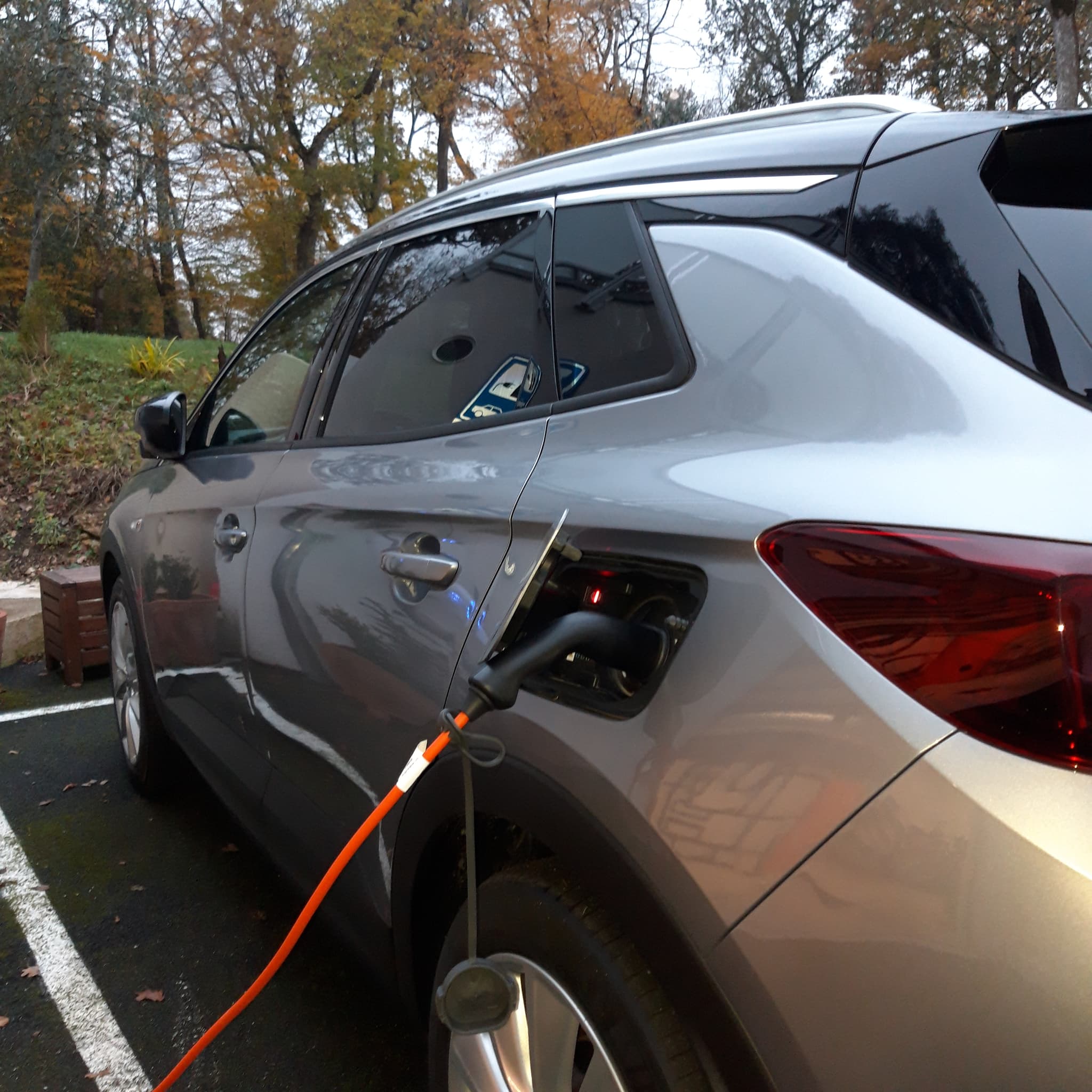 Borne de recharge électrique