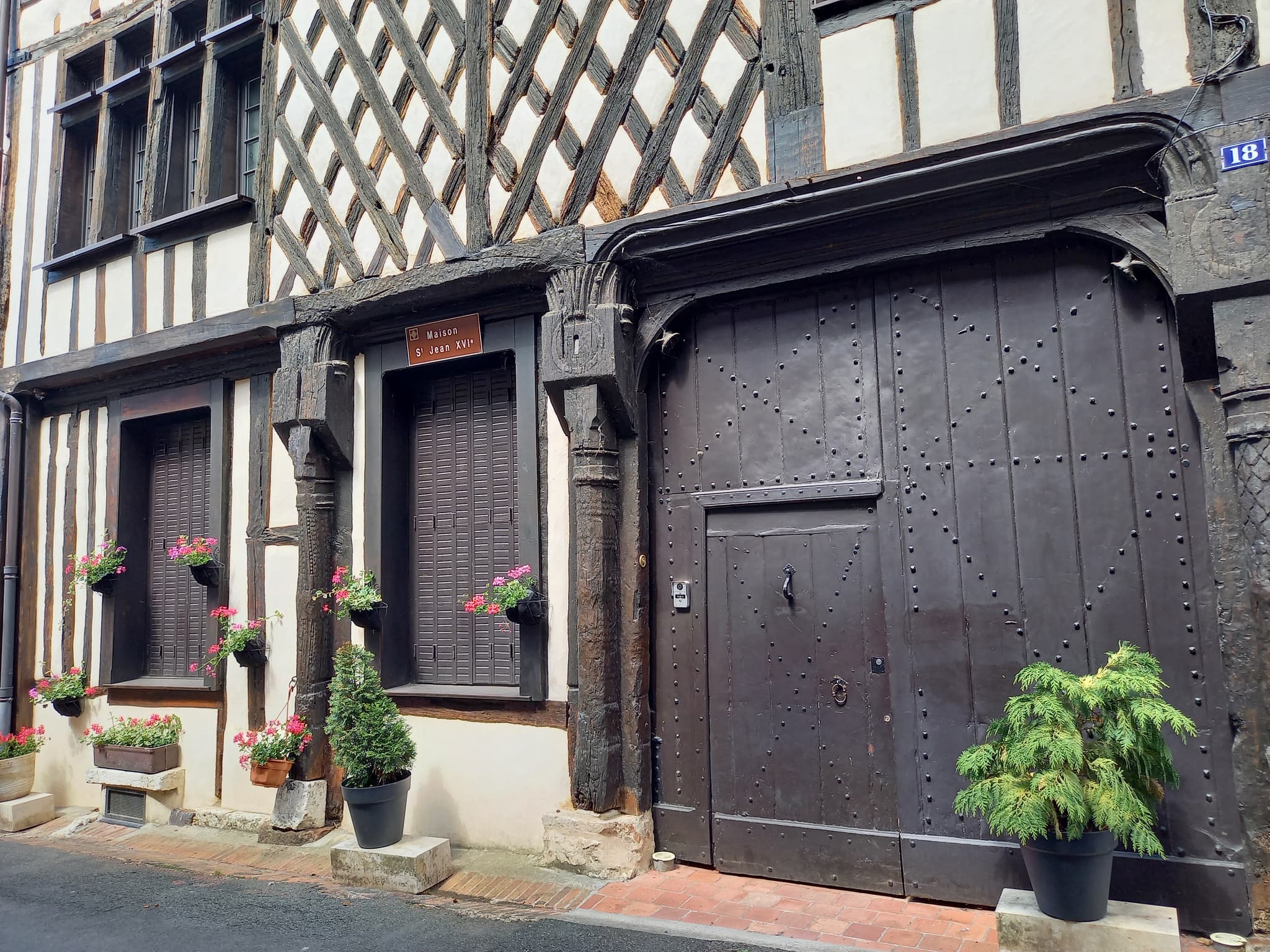 Extérieur Maison St-Jean