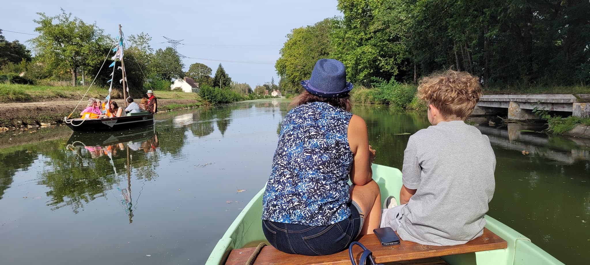Balade guidée en bateau electrique