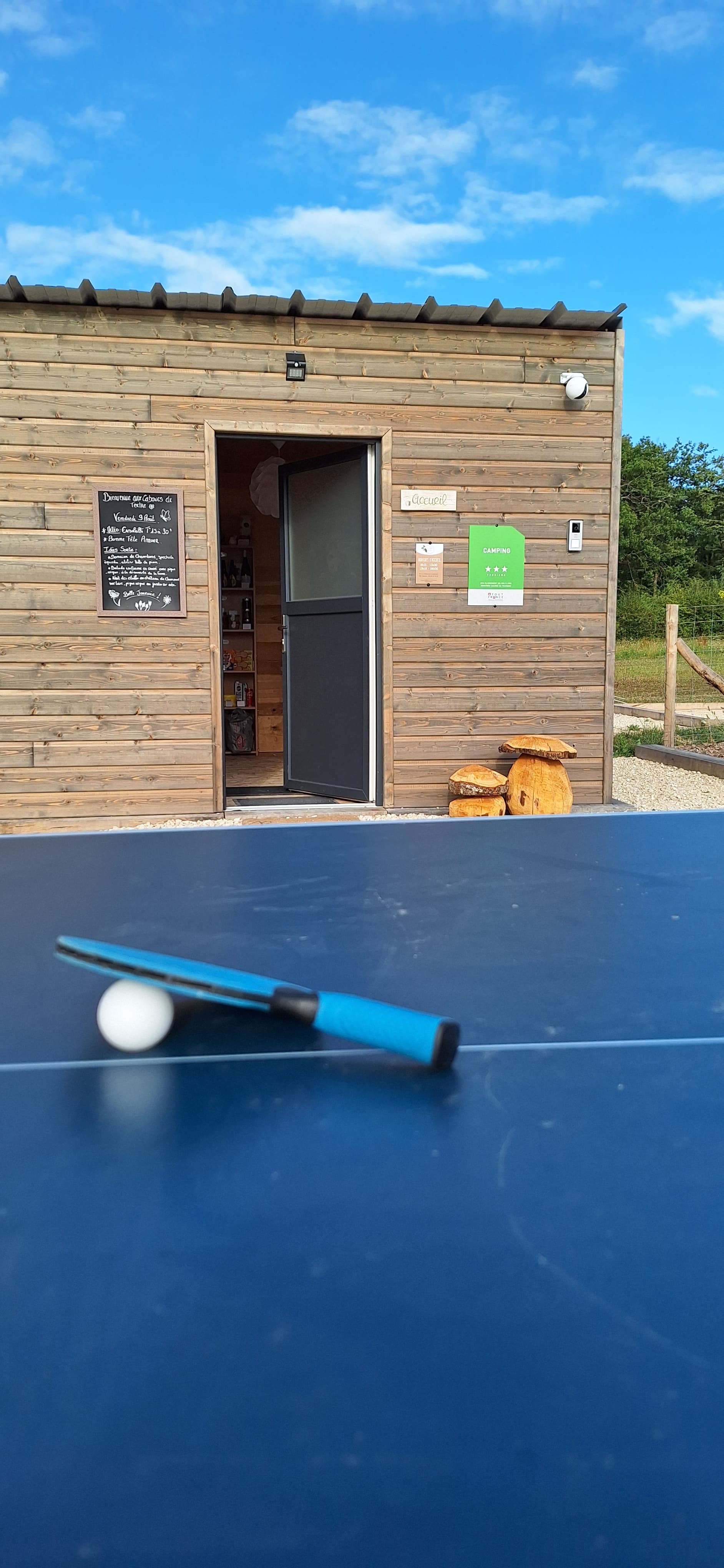 notre table de ping pong vous attend