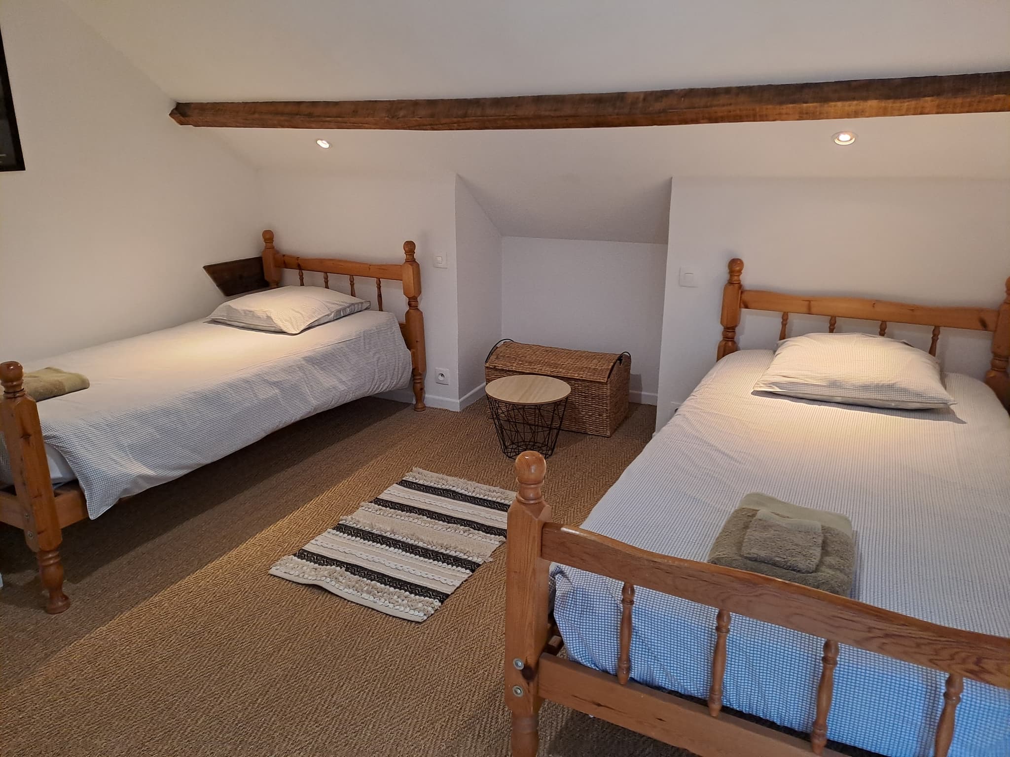 CHAMBRE 2 ETAGE