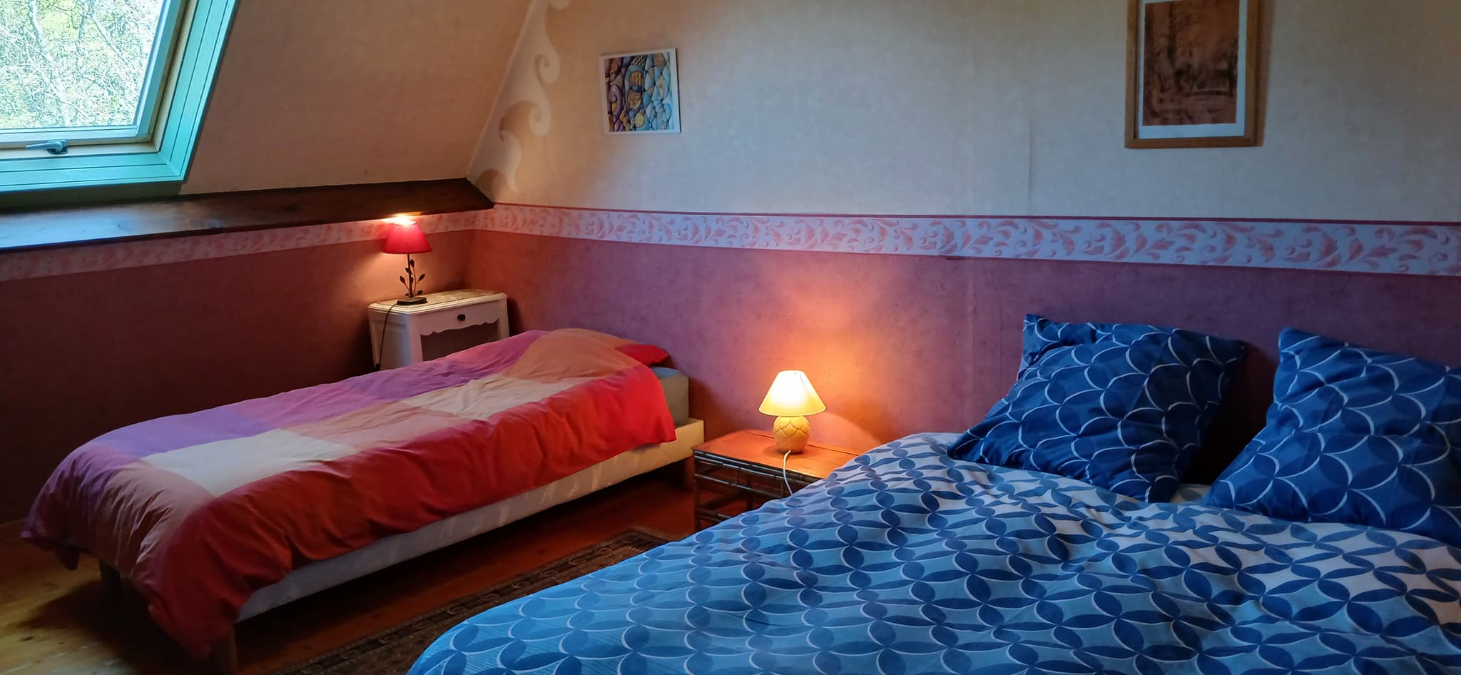 chambre étage 2 lits
