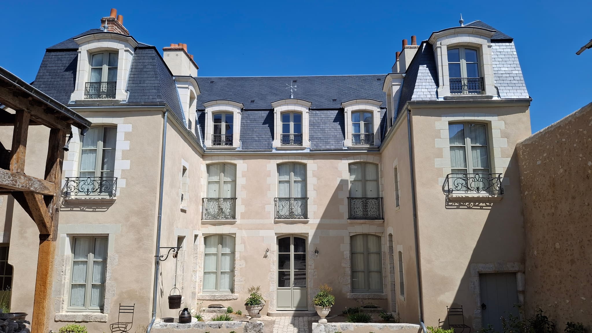 Façade Hôtel Savare