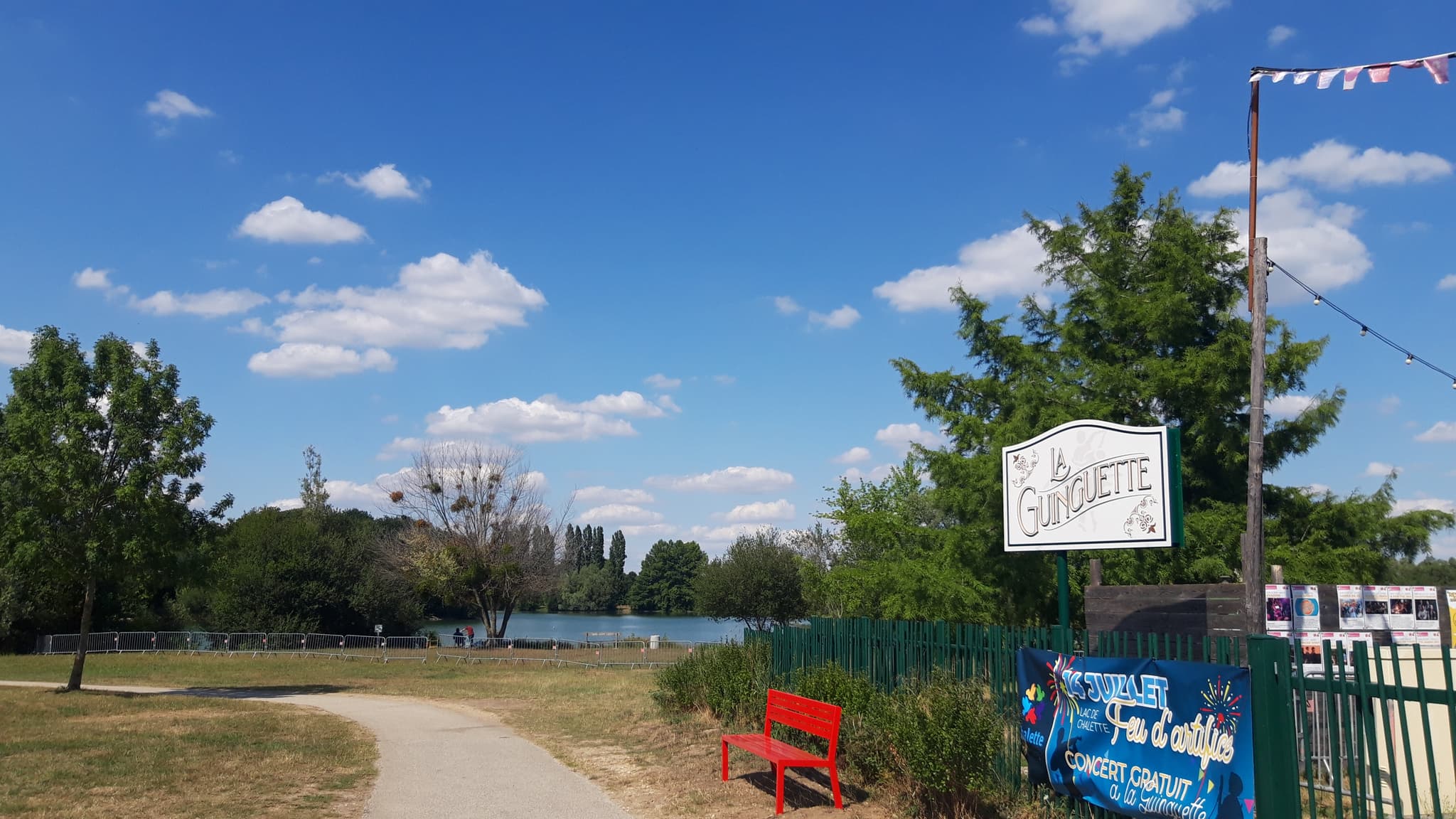 Guiguette au lac