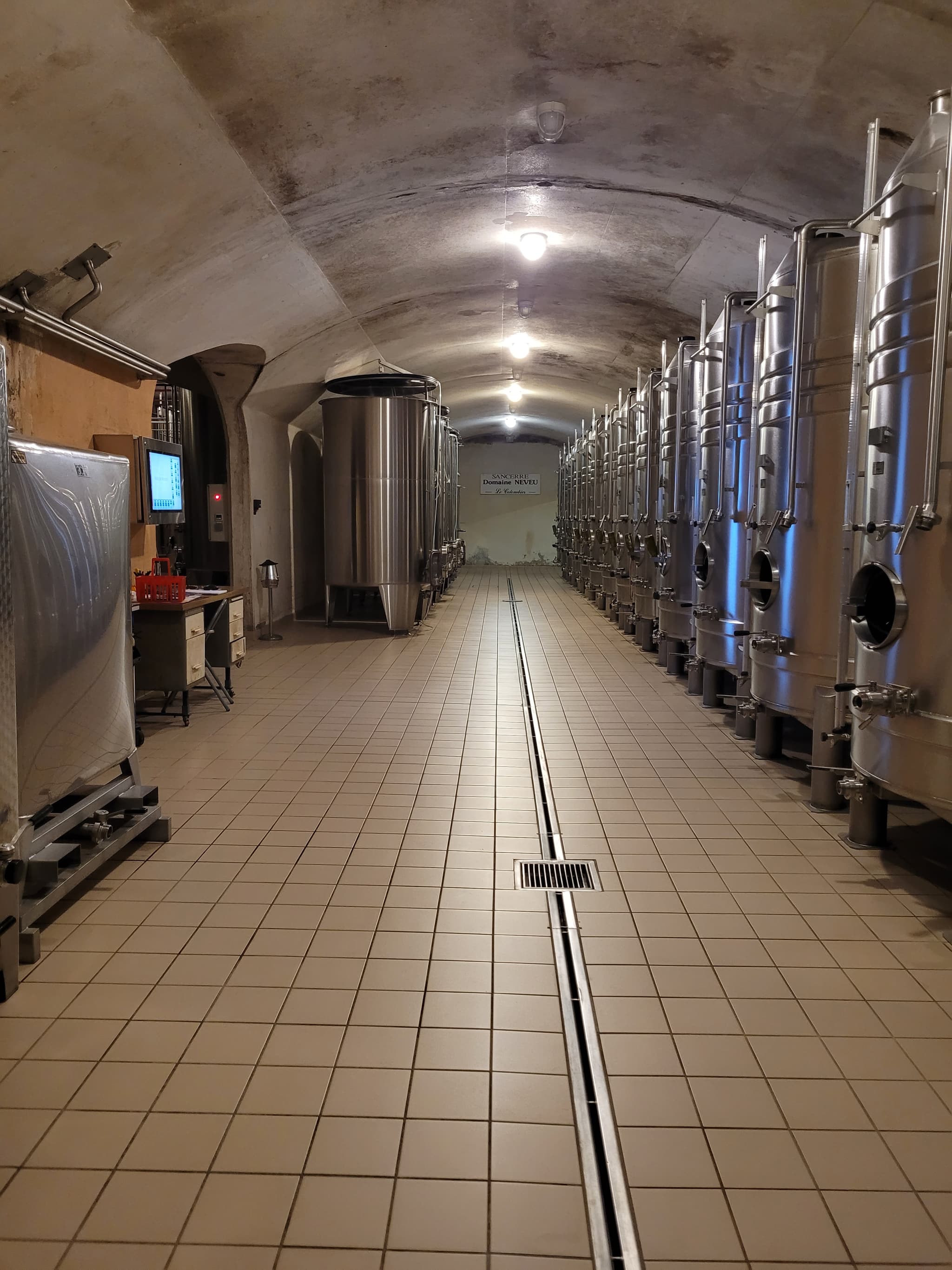 Cave Roger Neveu
