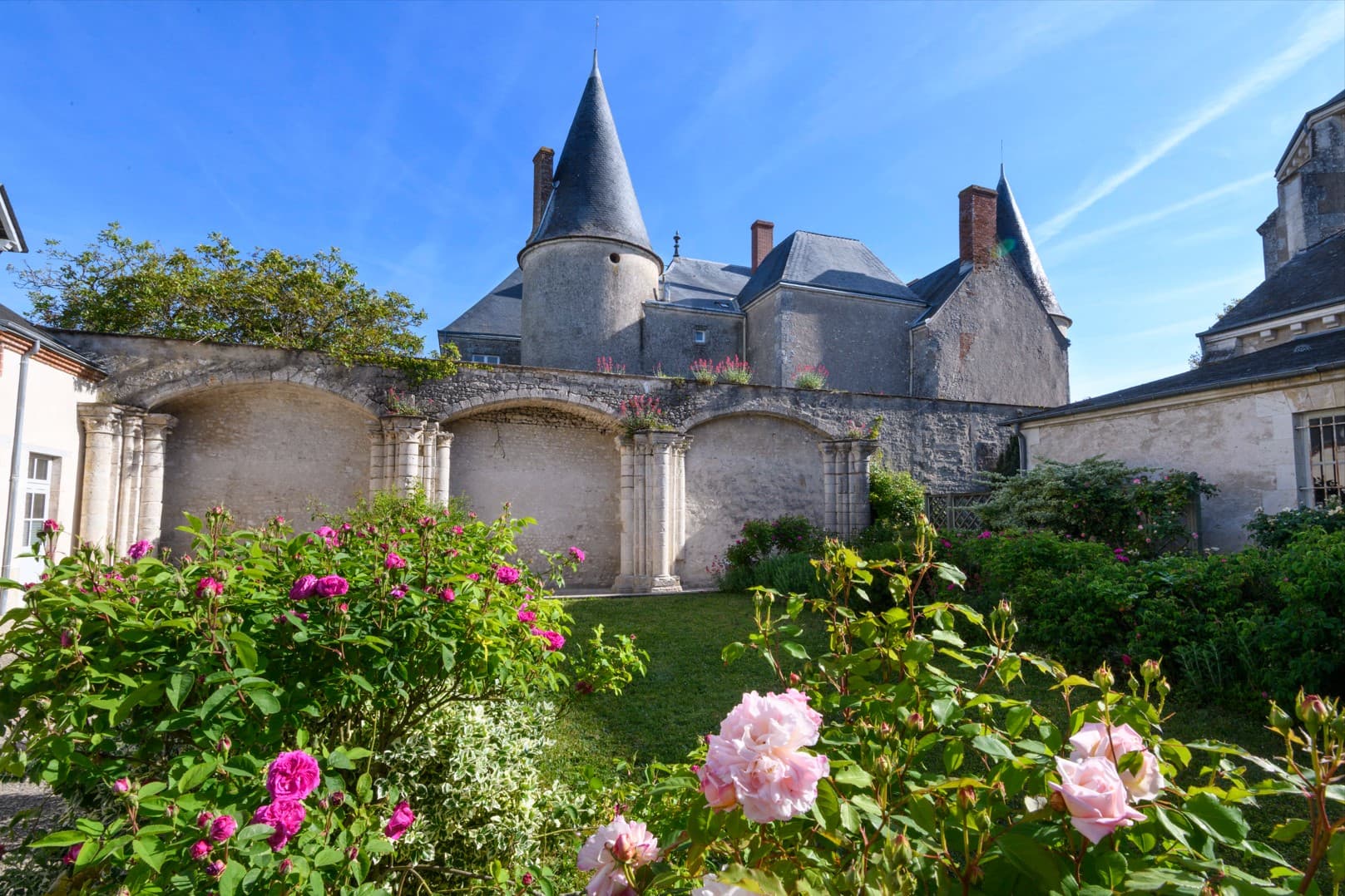 Château de Huisseau-sur-Mauves