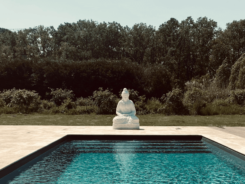 tourisme-sologne-yoga-romorantin-oranga-piscine