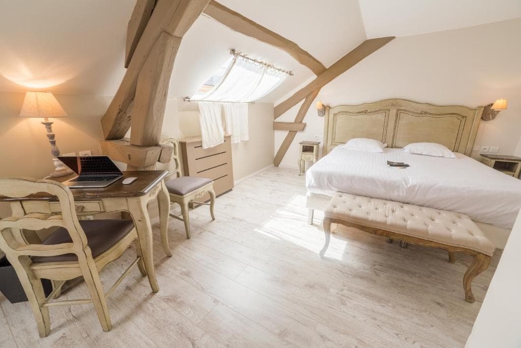 HOTEL LES POEMES DE CHARTRES