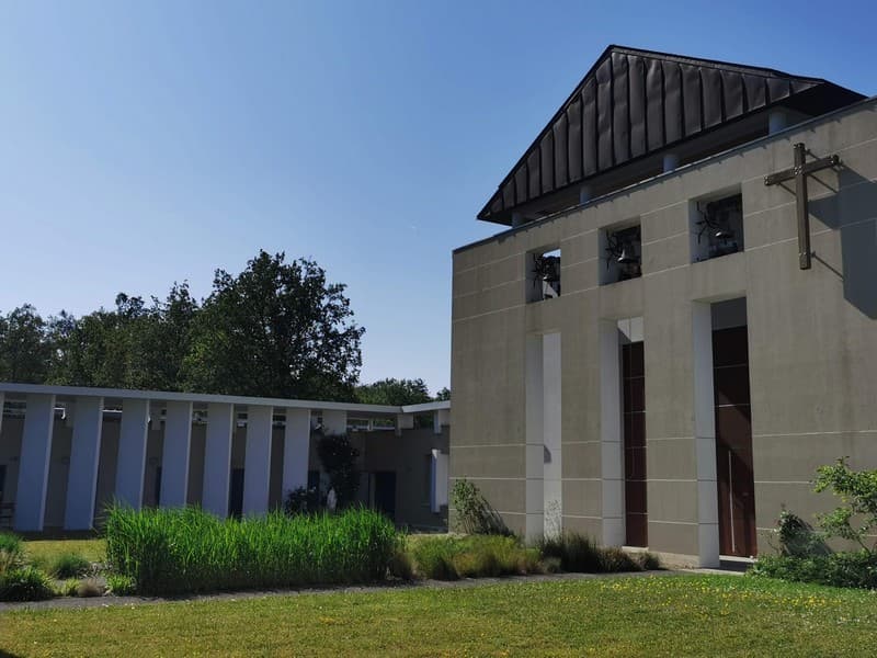 Monastère Notre-Dame du Calvaire à Bouzy-la-Forêt