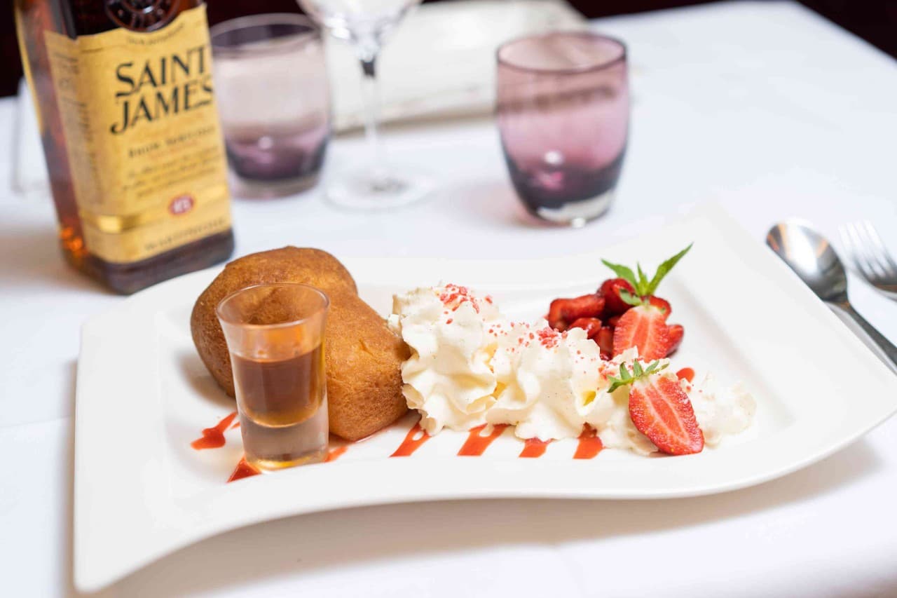 Baba aux pralines roses