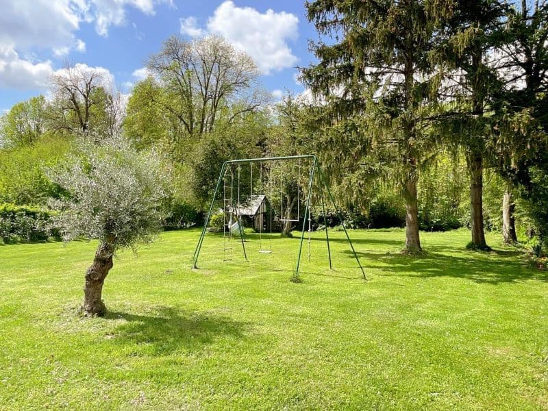 Le Domaine du Cerf -Balancoire 1