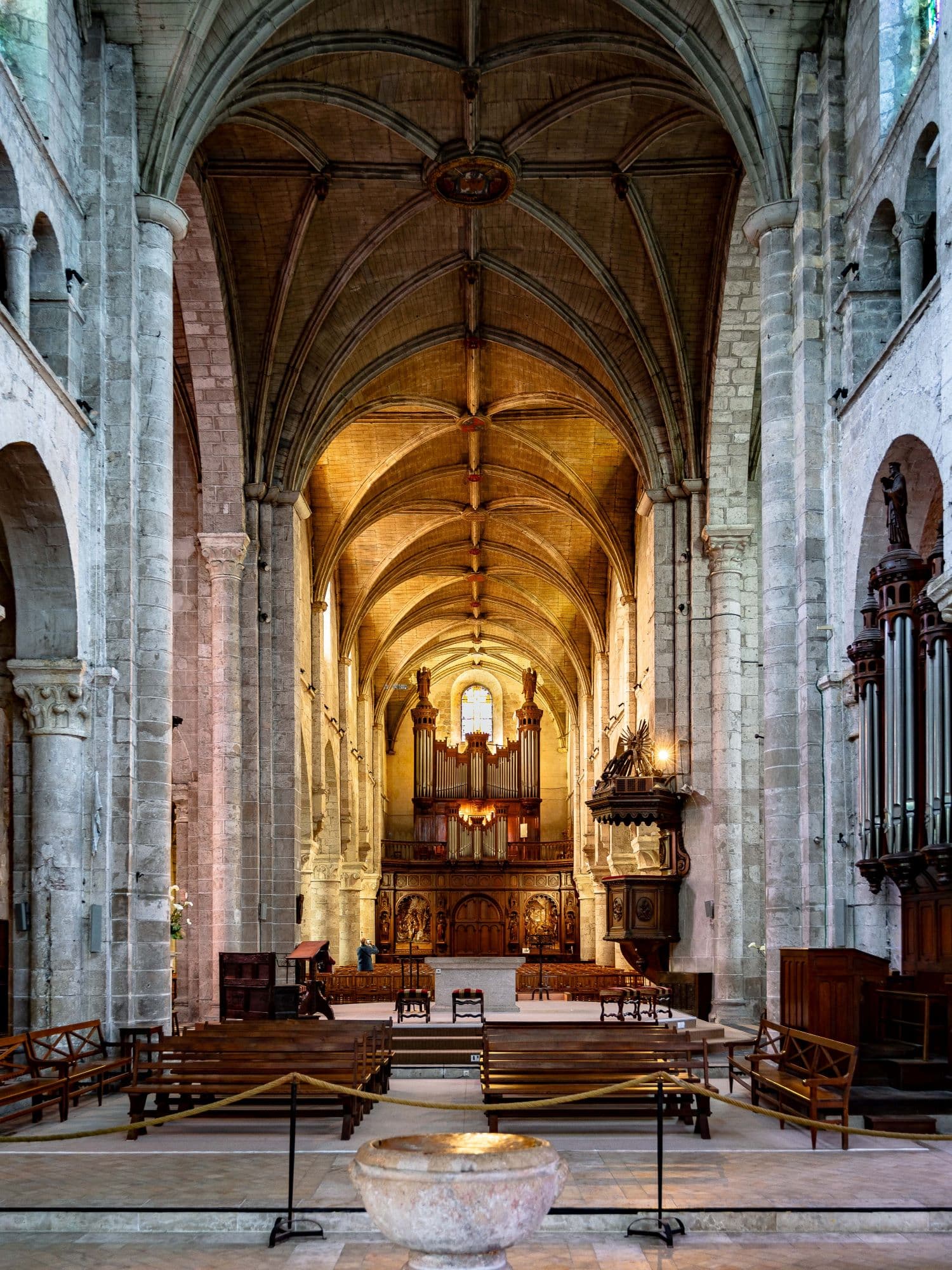 L'orgue de l'abbatiale de Beaugency