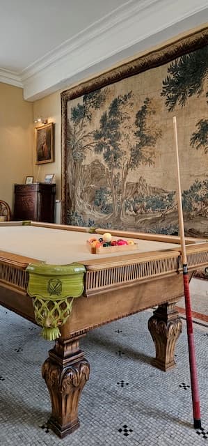 Billard dans salon