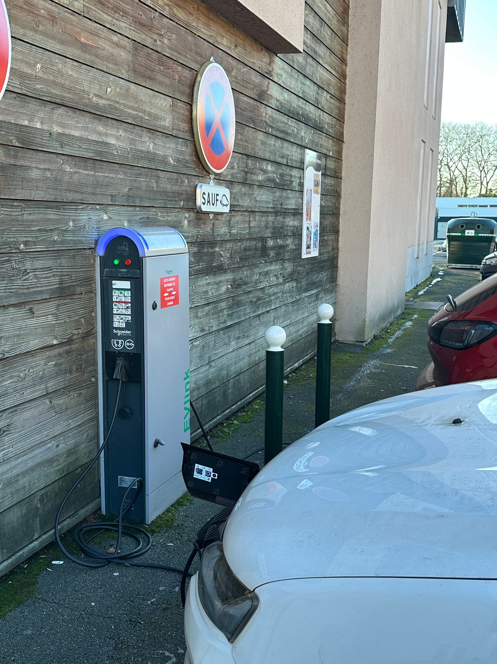 Briare- Borne électrique pour voiture