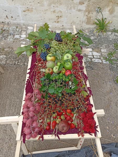 Brancard de fruits pour Saint Fiacre