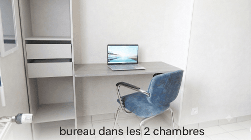 Bureau dans les 2 chambres