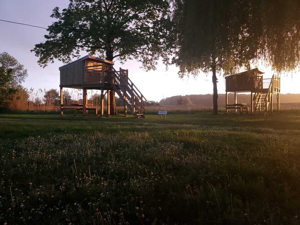 CAMPING