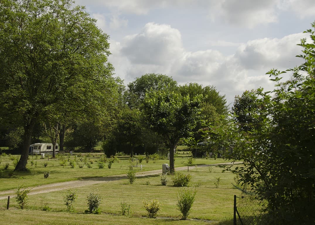 Ouzouer sur trézée-camping municipal de la Trézée-terrain