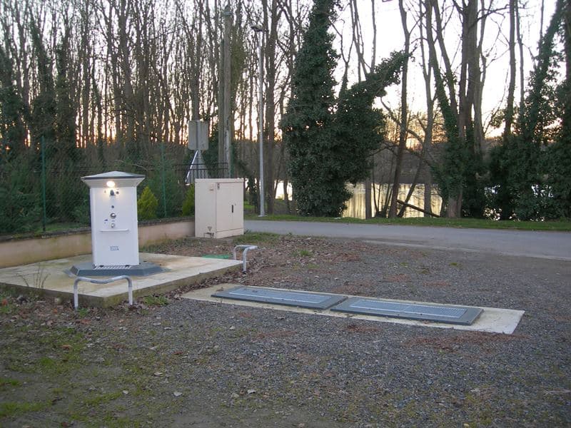 Borne de camping car de Tournon-Saint-Martin