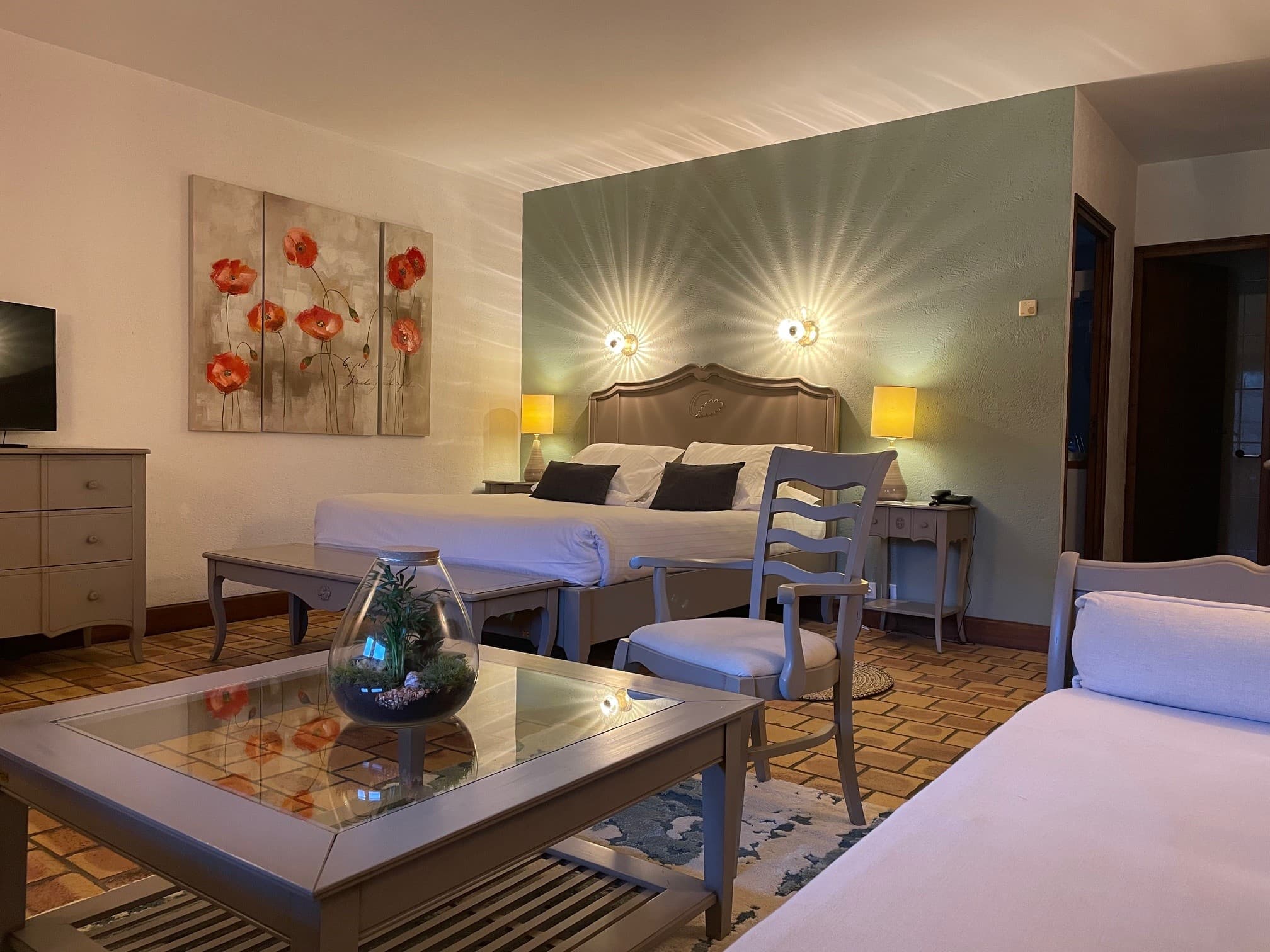 CHAMBRE PRIVILEGE - 12