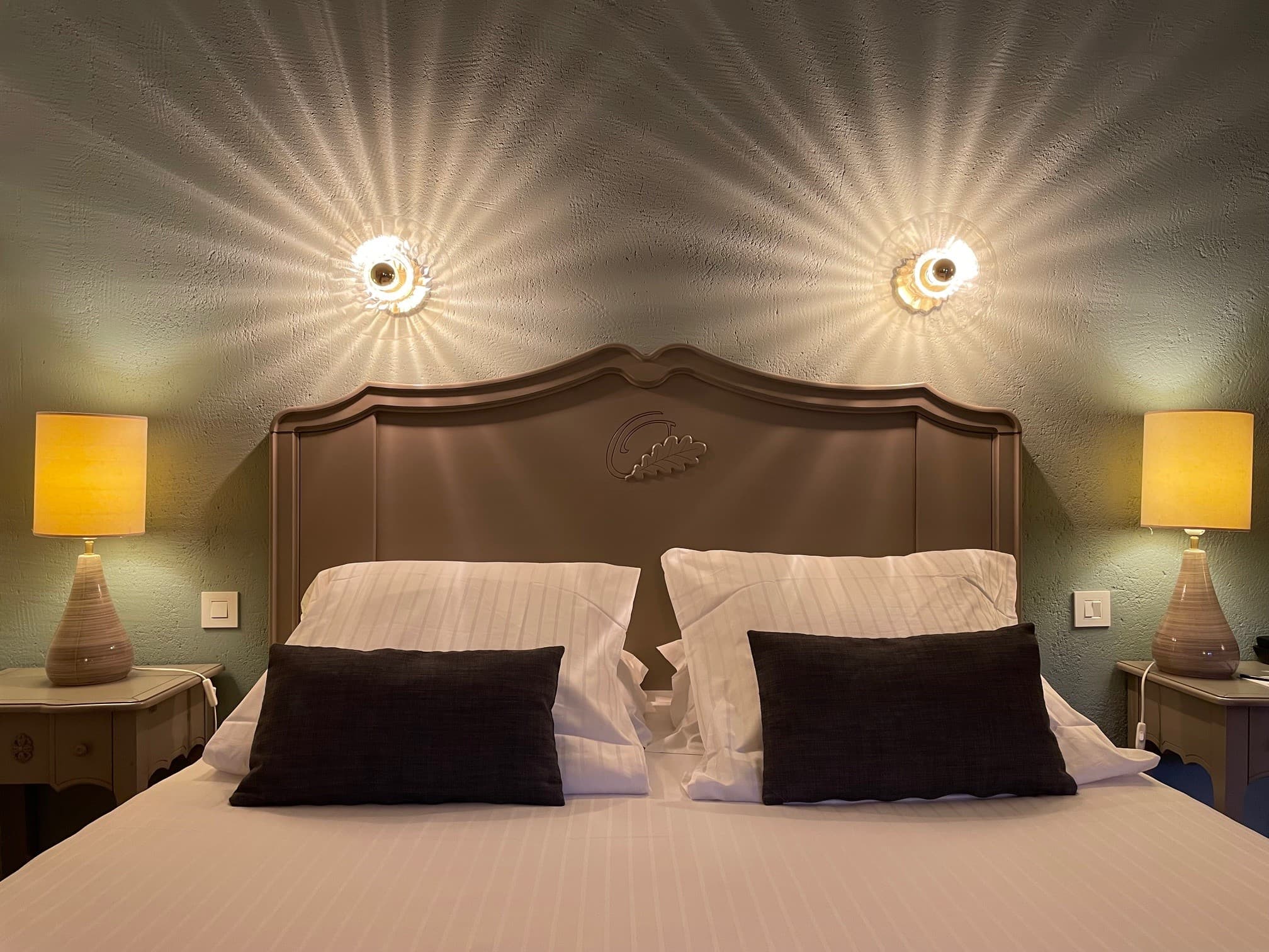 CHAMBRE PRIVILEGE - 14