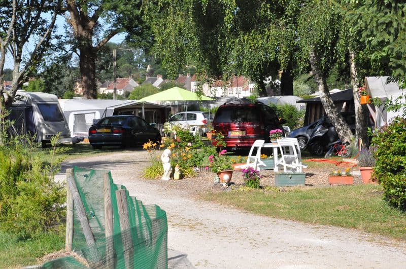 Camping-Mairie-Ouzouer-exterieur3