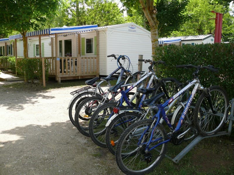 Camping La Poterie - Etape de La Loire à Vélo