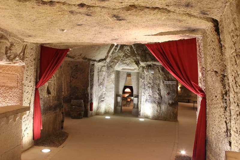 Cave de la Sibylle