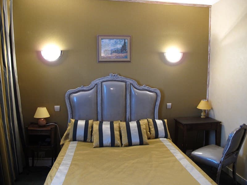 Chambre jaune côté