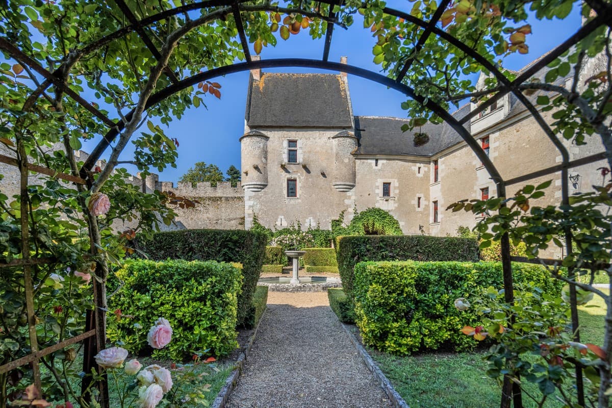 LIGNIERE-DE-TOURAINE-Château de Fontenay_exterieur