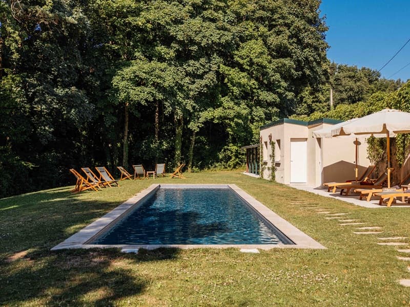 Piscine - Château de la Huberdière, Nazelles-Négron.