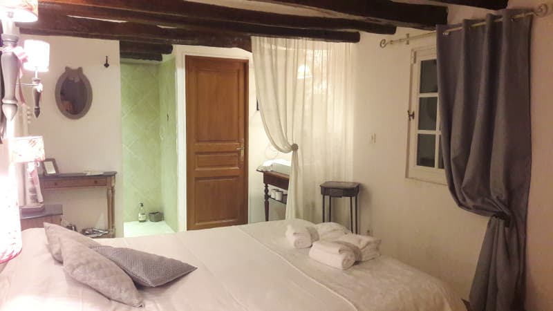 SAVIGNY EN VERON- Chambre d'hôtes - La magnanerie-Cocon refait 1