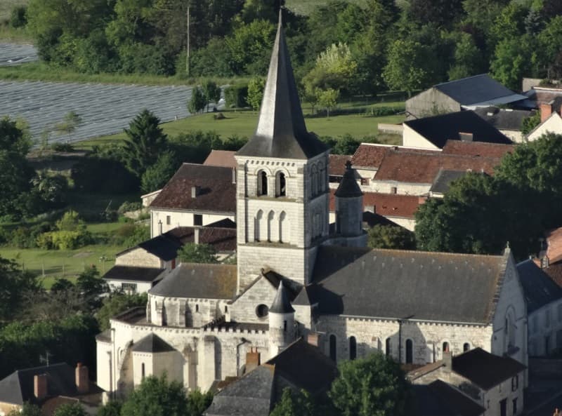 Collegiale_Faye_la_Vineuse_4