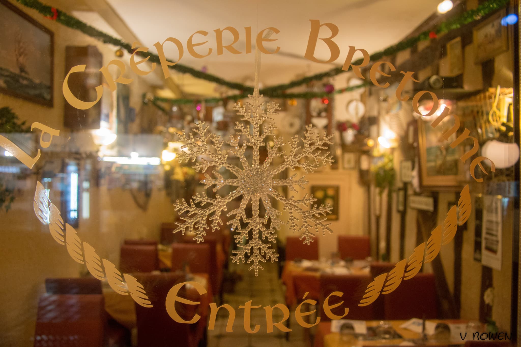 Creperie-etoile-et-salle-Noel