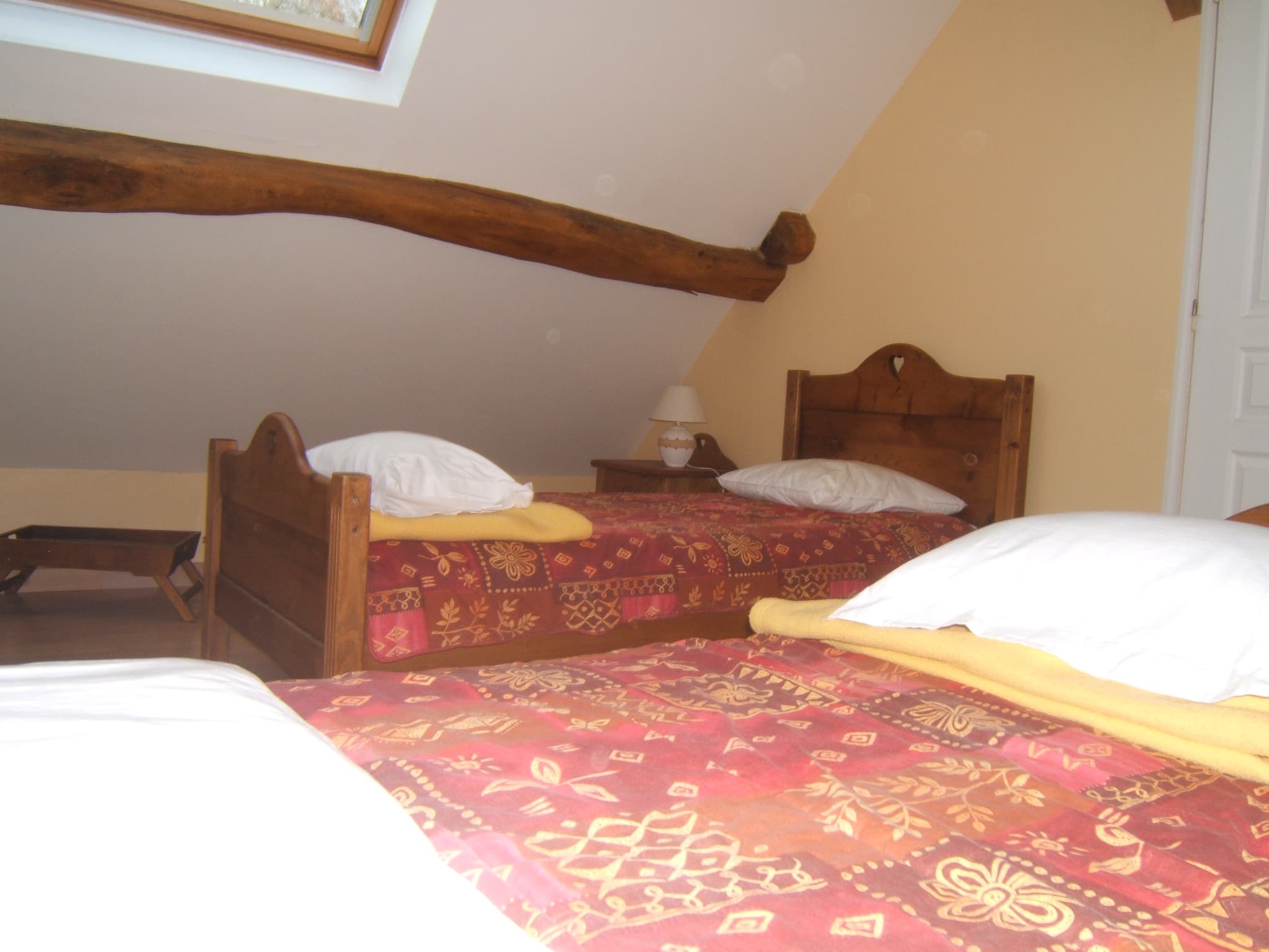 Chambre mansardée 2 lits