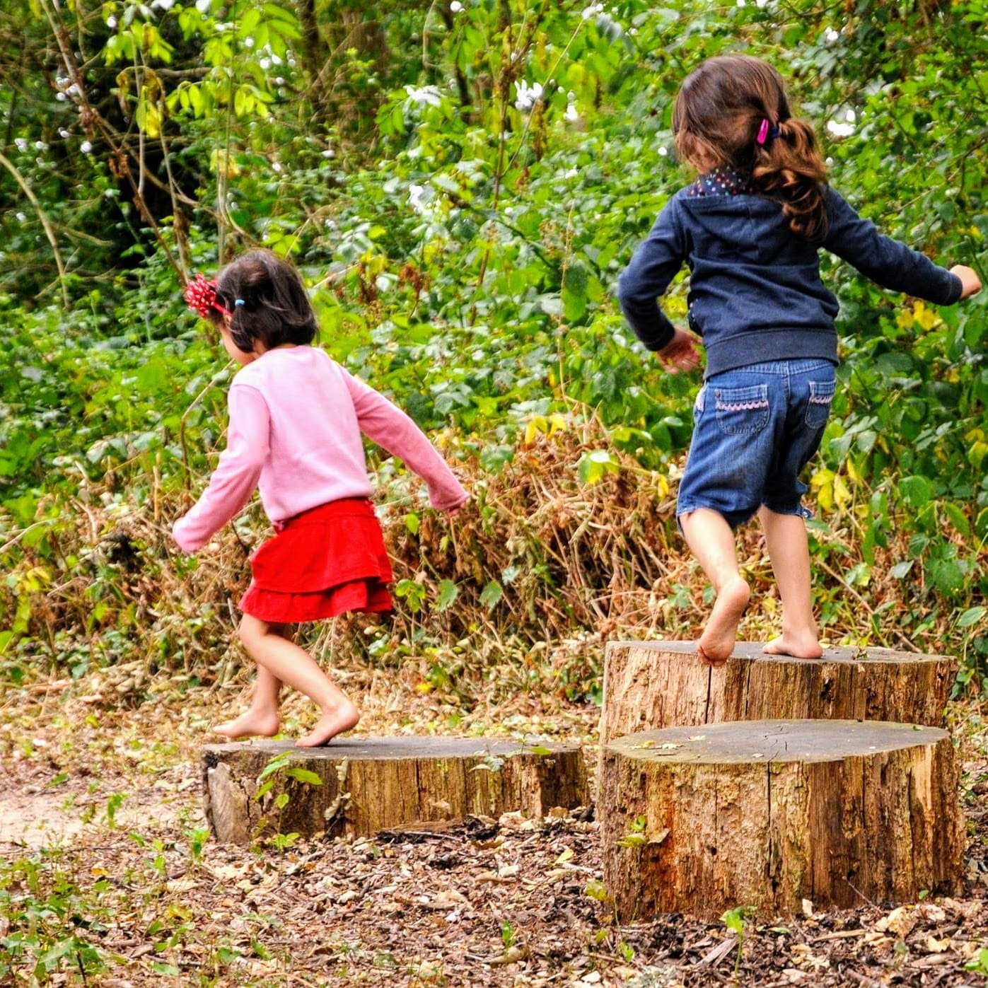 ENFANTS Sentiers Pieds Nus-min
