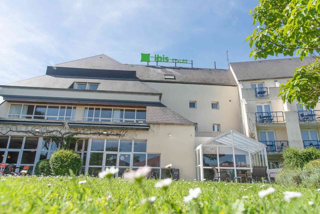 Façade Hôtel Ibis Styles Chinon