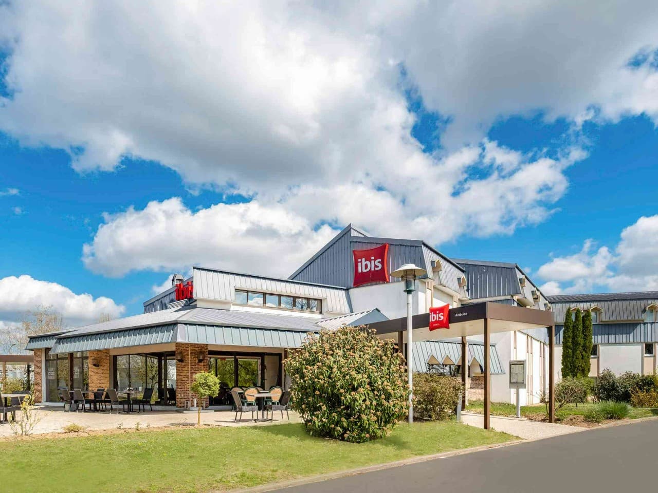 FACADE HOTEL IBIS