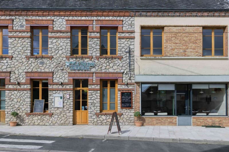 Façade de La Bécasse Heureuse