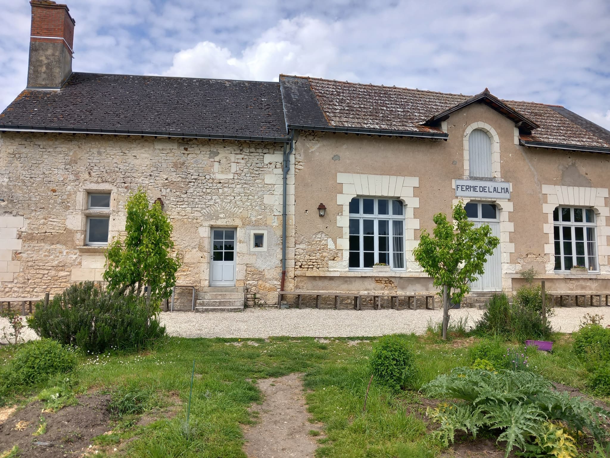 Ferme Alma ensemble