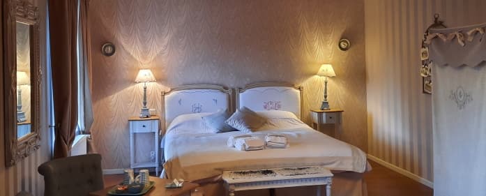 SAVIGNY EN VERON- Chambre d'hôtes - La magnanerie-Fil de soie 1