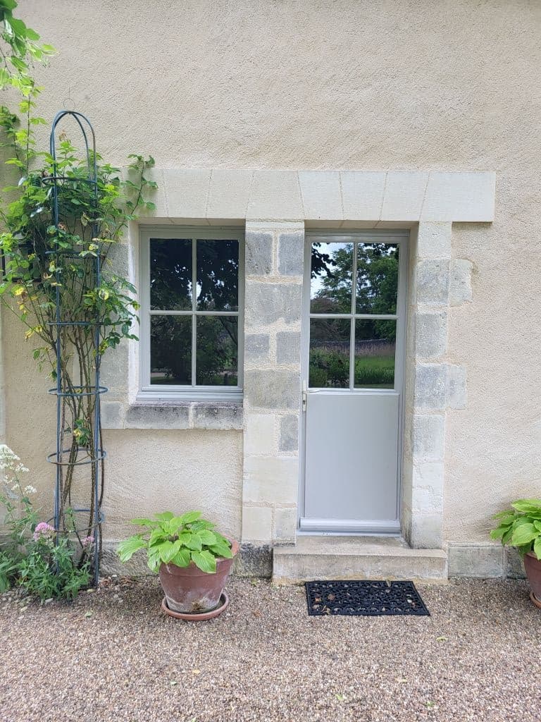 Gite 04 Façade Light