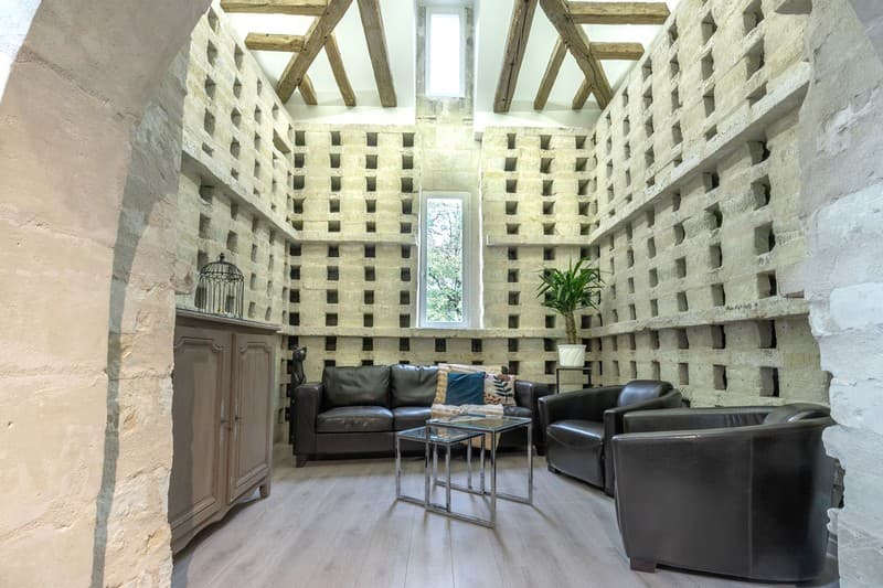 Gîte pigeonnier salon 1